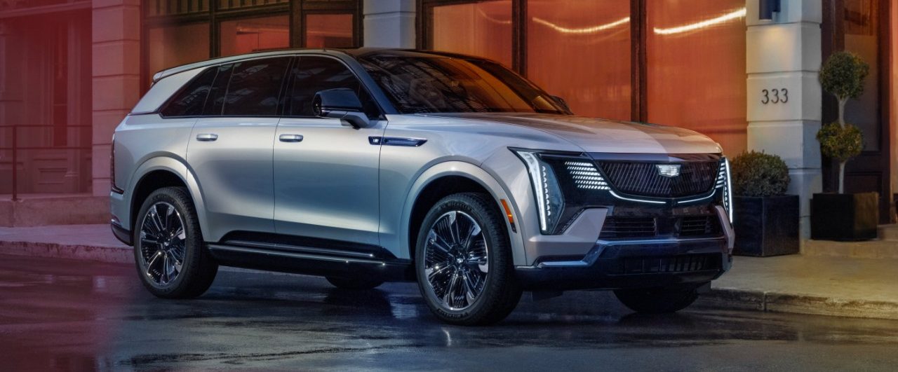 2025 Cadiilac ESCALADE IQ in silver